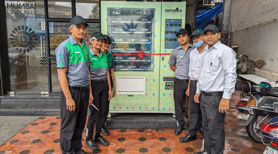 Natural Ice Cream Vending Machine