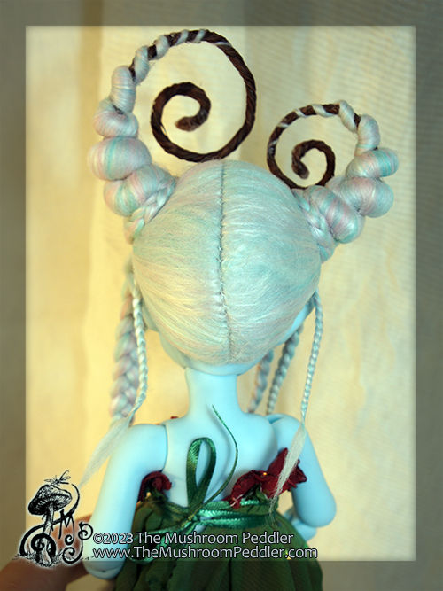 Thumbnail: Wig Sculpture - 5.5 -  Icy Swirls