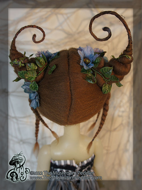 Thumbnail: Wig Sculpture - 11 - Flower Vines