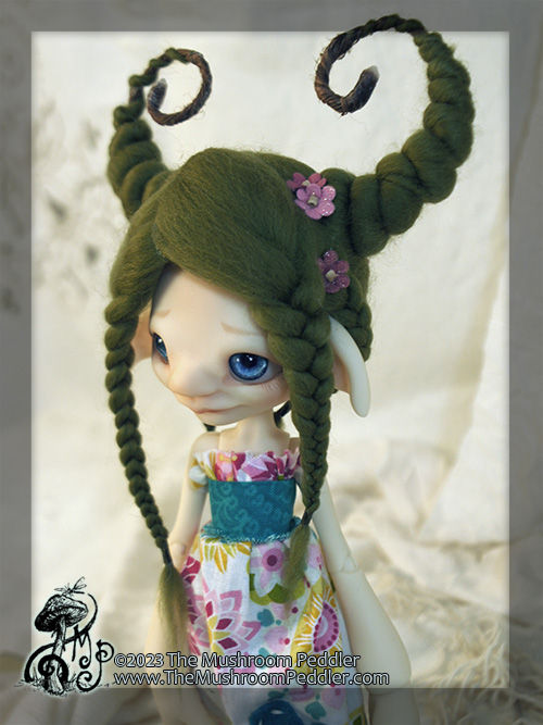 Thumbnail: Wig Sculpture - 6.25 - Green Swirls