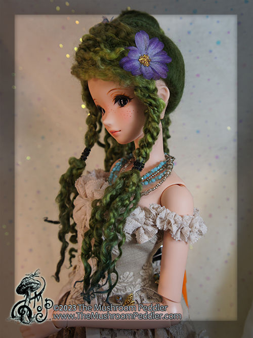 Thumbnail: Wig Sculpture - size 8.25 - Kaye Wiggs/Smart Doll - Forest Pixi Ponytail