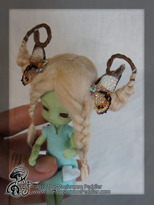 Thumbnail: Golden Flutterby - Wig Sculpture - size 3.75 - tiny Firefly fairy size