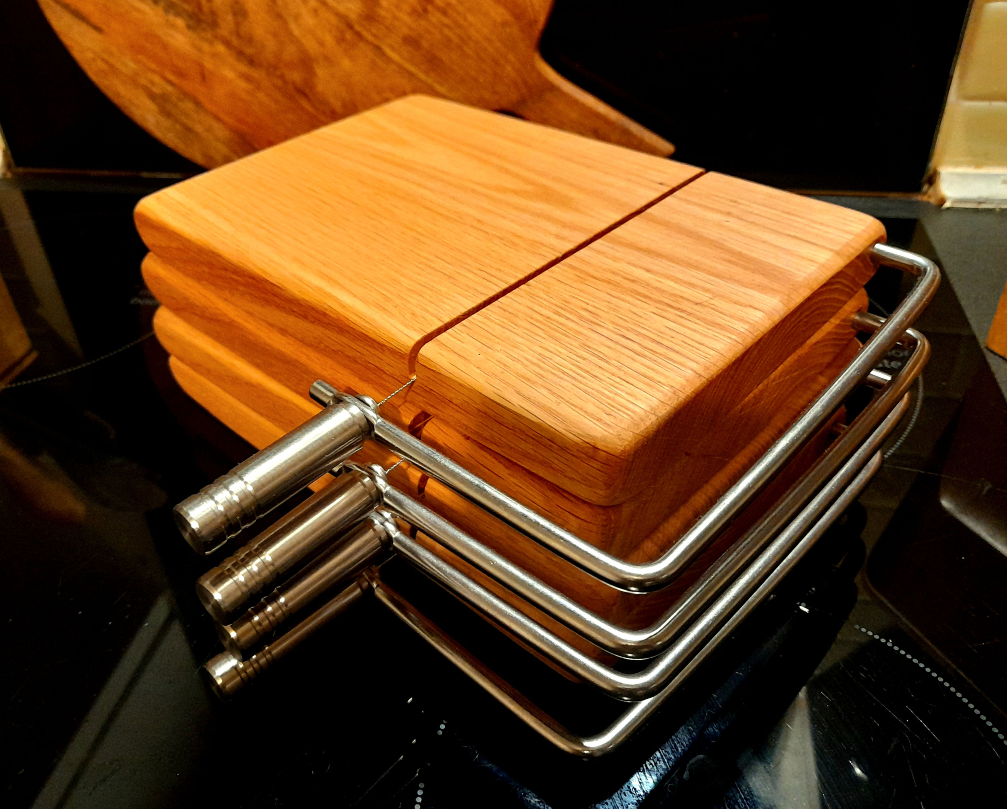 Professional Oak Cheese Board - Holiday Season Edition