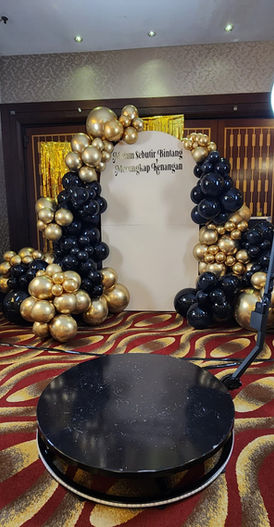 Retirement Celebration 360 Video Booth with Customised Balloon Backdrop
