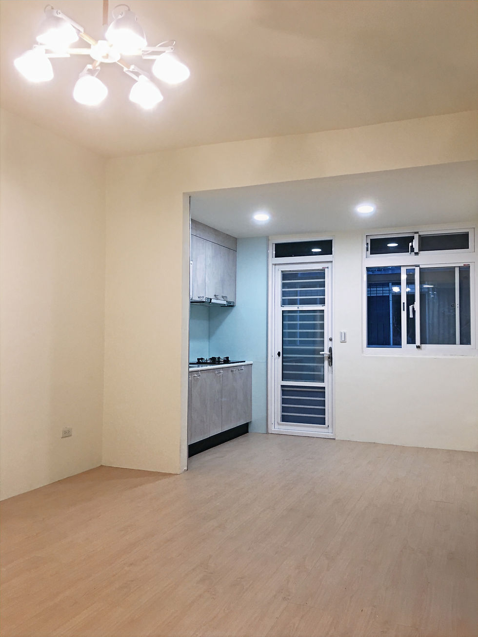 老屋翻新施工後大廳
