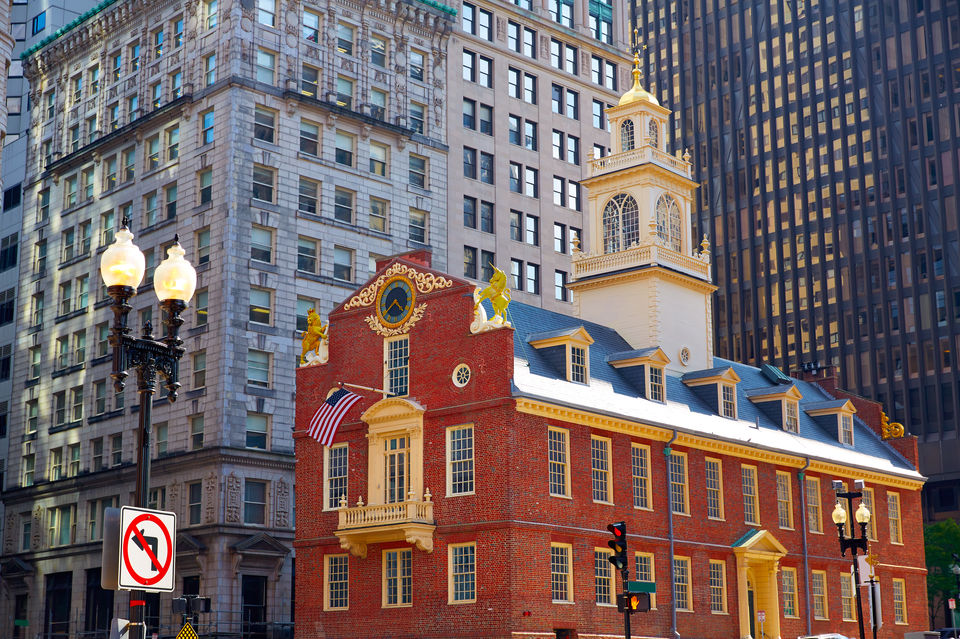 Boston's budget-friendly family-friendly bike tour. From Faneuil Hall to Fenway, The Common to Cambridge, Beacon Hill to Back Bay and everything in between. Our tour sees what others skip. Don't miss a thing!