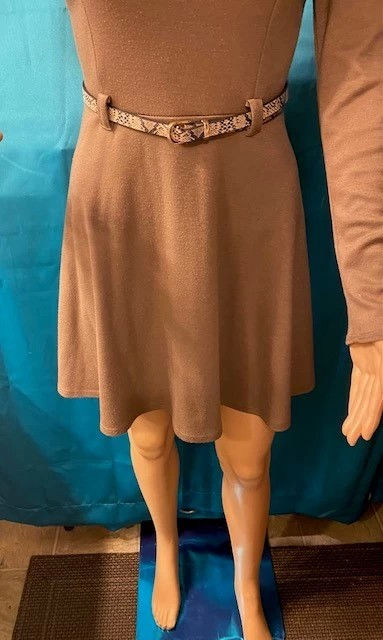 Thumbnail: M(R) Size Women's Papaya Long Sleeve Short Dress Brown Color