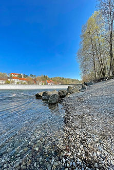 De l'autre côté de la rive