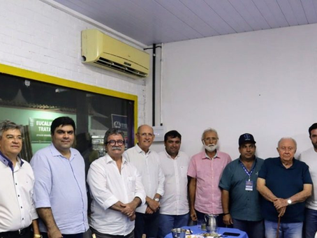 Presidente da FIERN visita estande do SINDLEITE na Festa do Boi