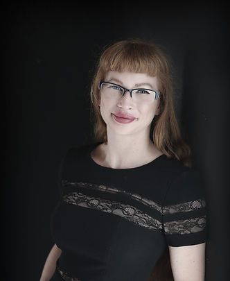 Caroline Flake Photography_Jodi headshot high resolution-8_edited_edited_edited.jpg