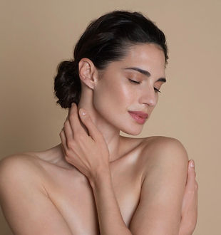 Woman with radiant skin, Fontaine Clinic