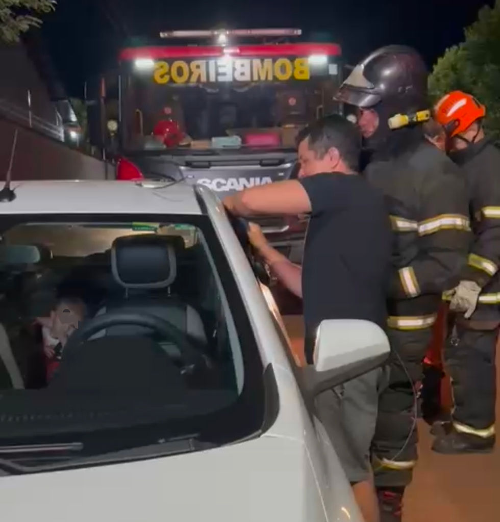Bebê de 3 meses fica preso dentro de carro e é resgatado pelos Bombeiros com ajuda de chaveiro em Tangará da Serra