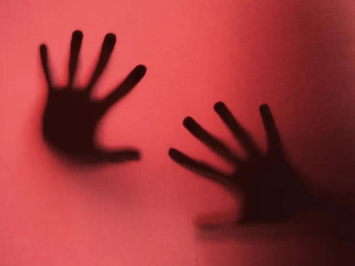 APEDREJADA E ARRASTADA, MULHER REAGE E ESFAQUEIA AGRESSOR
