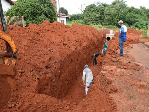 Tangará da Serra: Parque no Residencial Dona Júlia recebe obras de drenagem