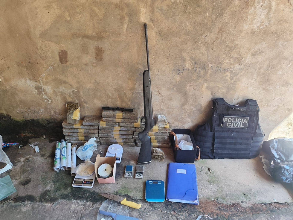 Polícia Civil descobre depósito de drogas e armas de facção e prende suspeito em Rondonópolis