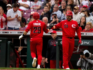 An Era Nears Its End: Reds Waive Suárez and Friedl, Opening Door for Young Core
