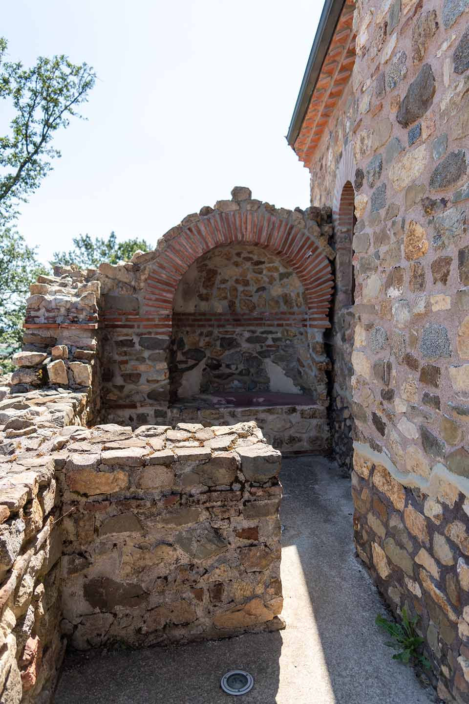 Late Antique Roman Fortress and Fortified Settlement Tsari Mali Grad