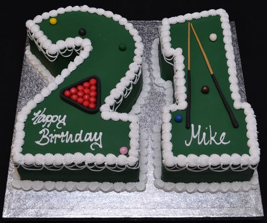 Bespoke snooker-themed celebration cake with a green felt top and colorful balls, crafted in Solihull, West Midlands.