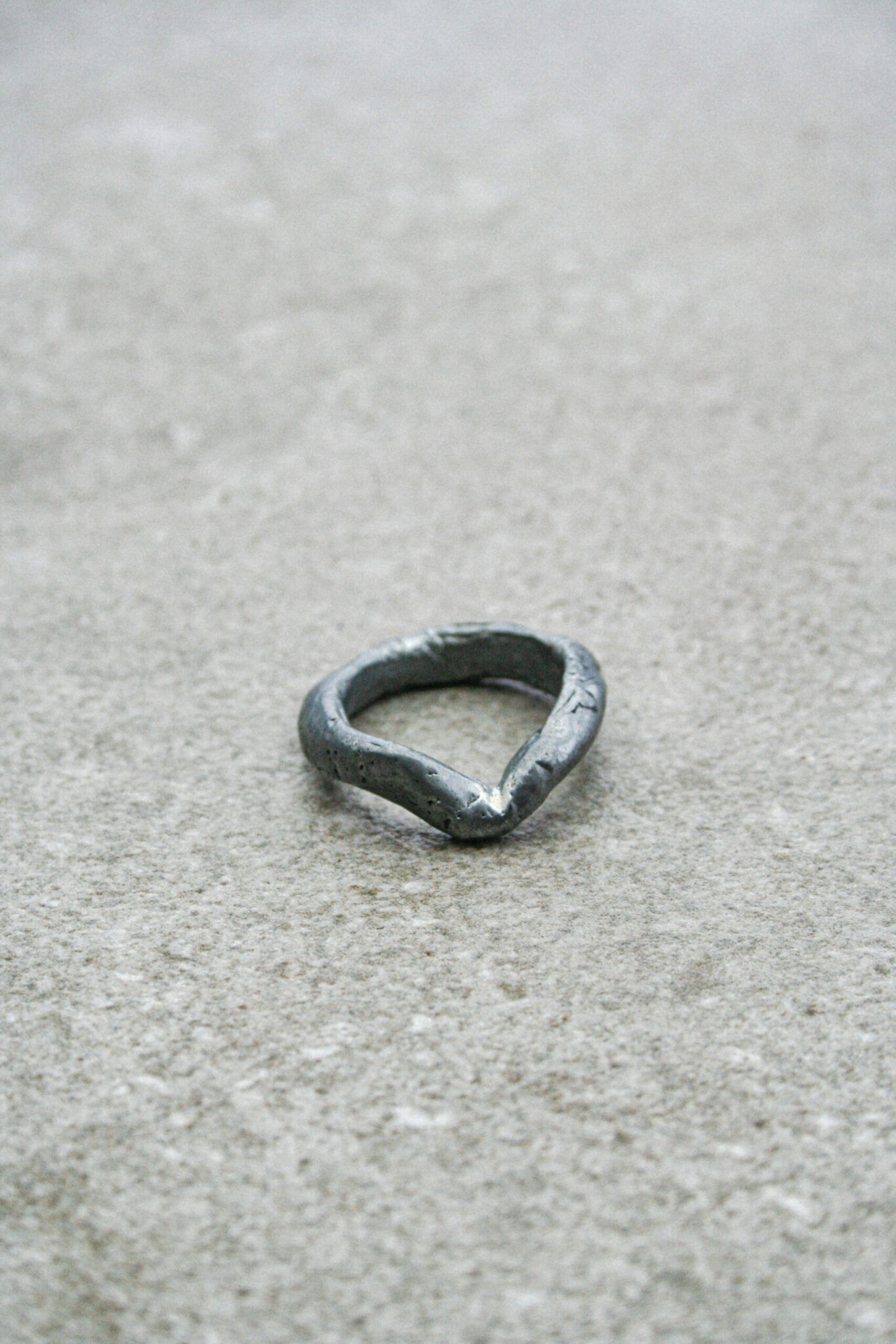 Stackable V Ring