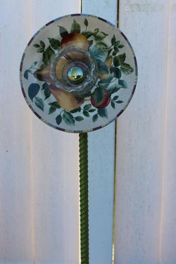 Glass Flower With Stem Rod