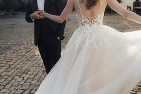 Internationale Black-Tie Hochzeit im Hofgut Heidesheim (Pfalz). Hochzeitsfotograf Sandy Schuster.