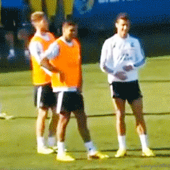 tumblr_muwjjii7oV1rq8cjxo1_250.gif