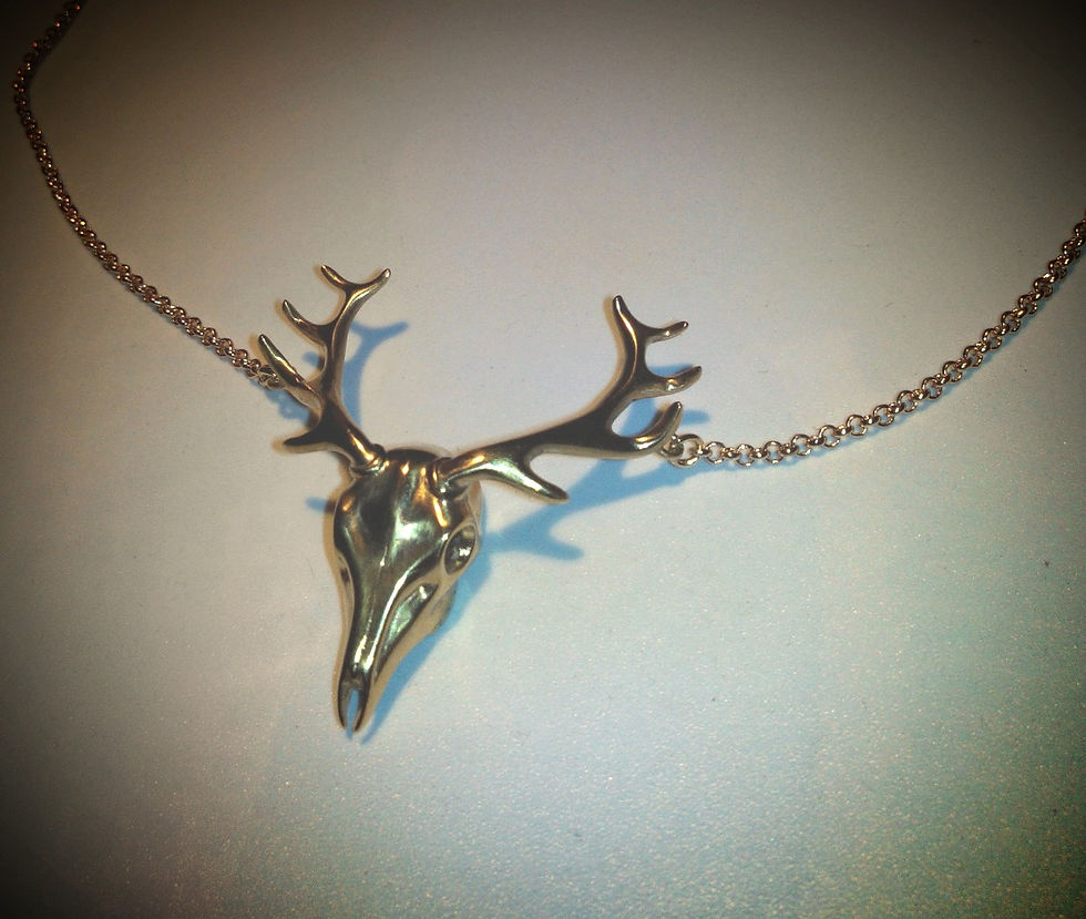 Collier crâne de cerf