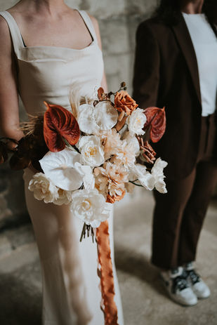 Wedding bouquet, earthy tones