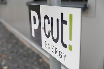 Parkplatzschild auf dem CUT! Energy Firmengelände in Stadtlohn.