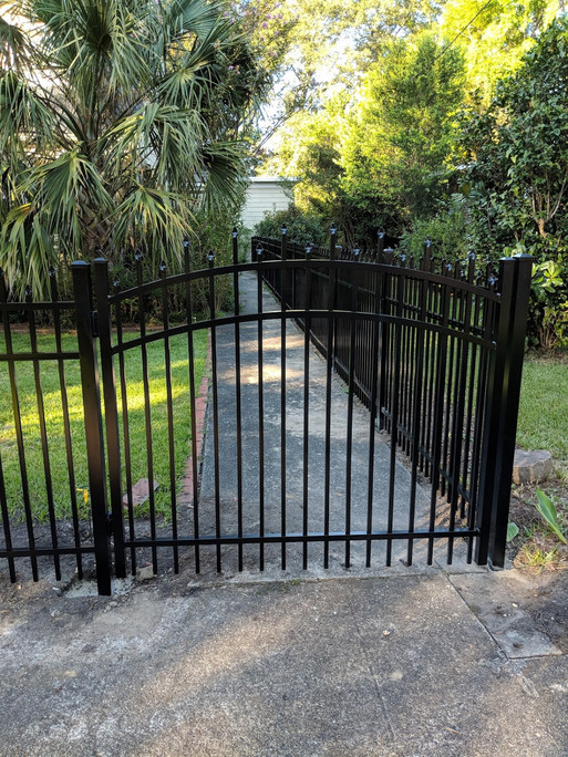 Residental Conway Calico Jack Fence
