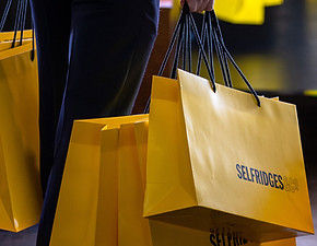 shopping-grosvenor-house-suites-by-jumeirah-living_6-4_landscape.jpg