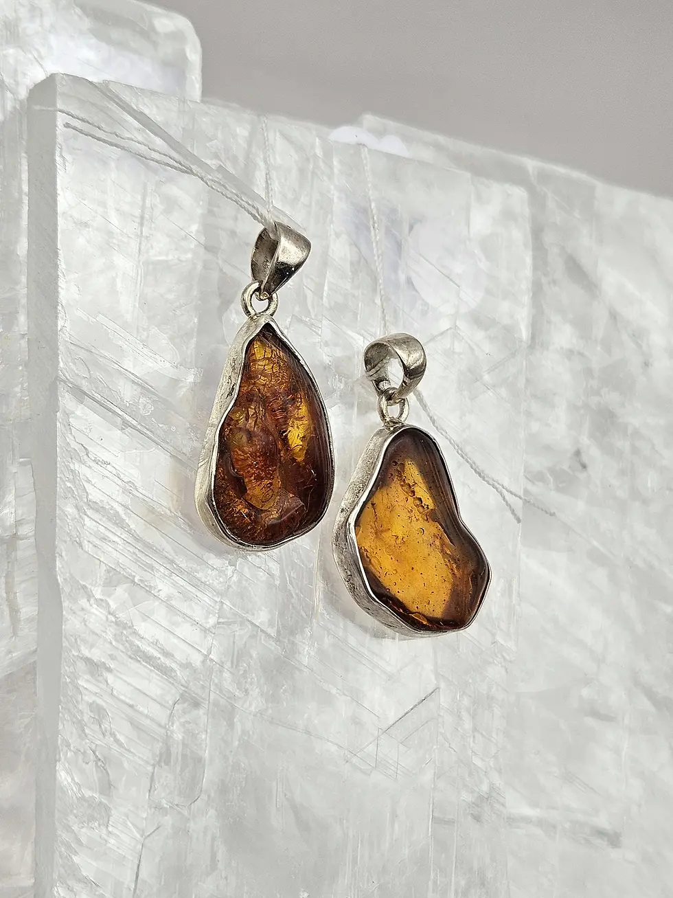 Thumbnail: Amber Pendant