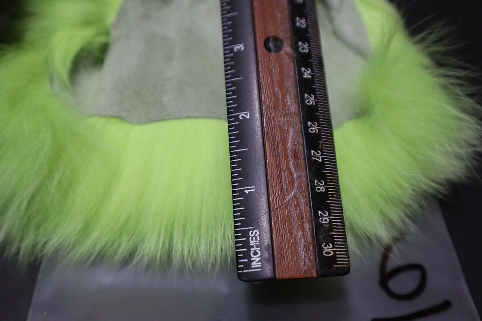 Thumbnail: Masque de Renard Arctique Fox AAA 1-9 Teint Vert Chartreuse