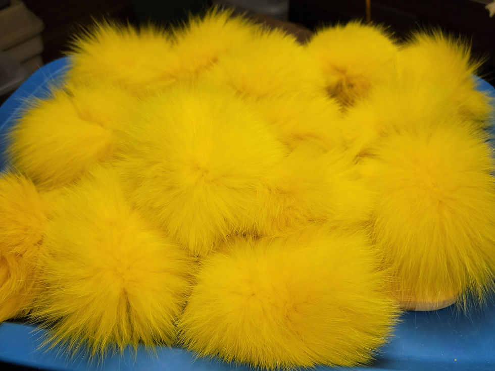 Miniature : Renard Shadow Fox Teint Jaune AAA