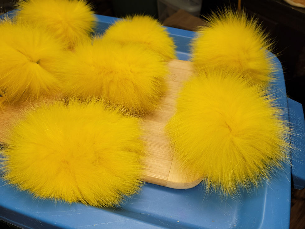 Miniature : Renard Shadow Fox Teint Jaune AAA