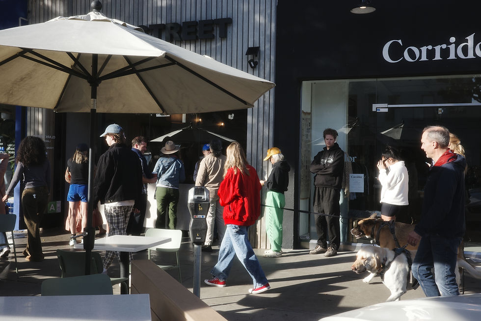 Clark Street Bread, Thanksgiving morning
