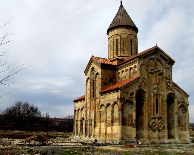 Фото https://photosfacts.wordpress.com/2012/04/05/%E1%83%A1%E1%83%90%E1%83%9B%E1%83%97%E1%83%90%E1%83%95%E1%83%98%E1%83%A1%E1%83%98/
