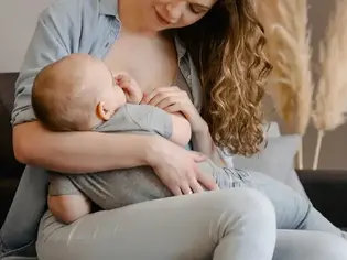 Comment enlever une tache de lait maternel ?