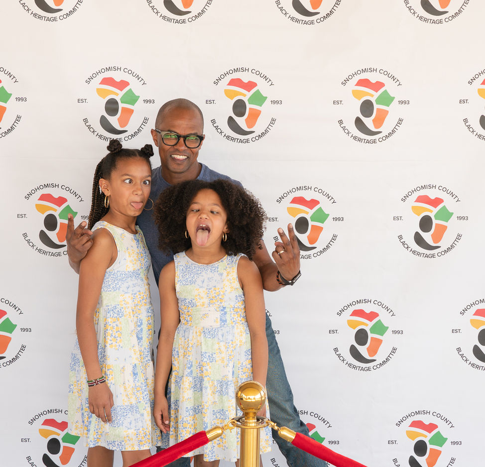 Red & White Banquet 2023 - Red Carpet-20.jpg