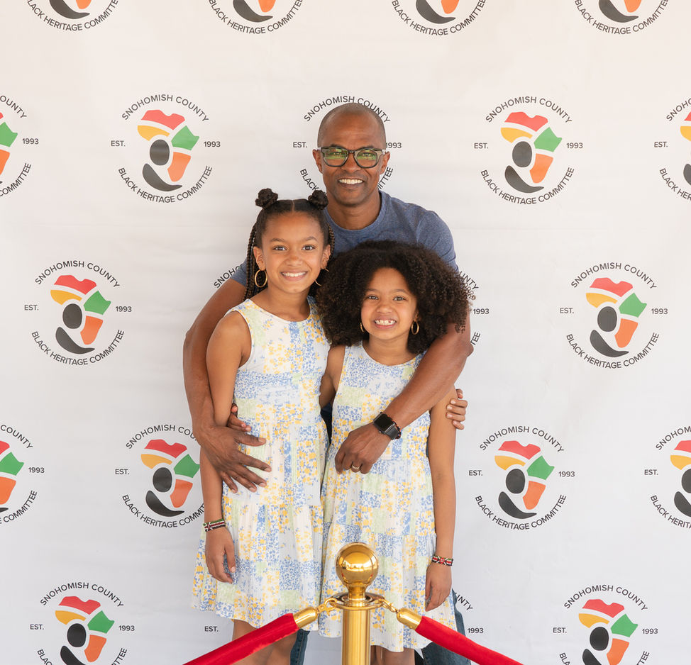 Red & White Banquet 2023 - Red Carpet-19.jpg