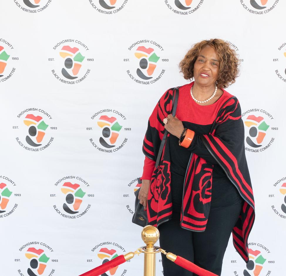 Red & White Banquet 2023 - Red Carpet-15.jpg