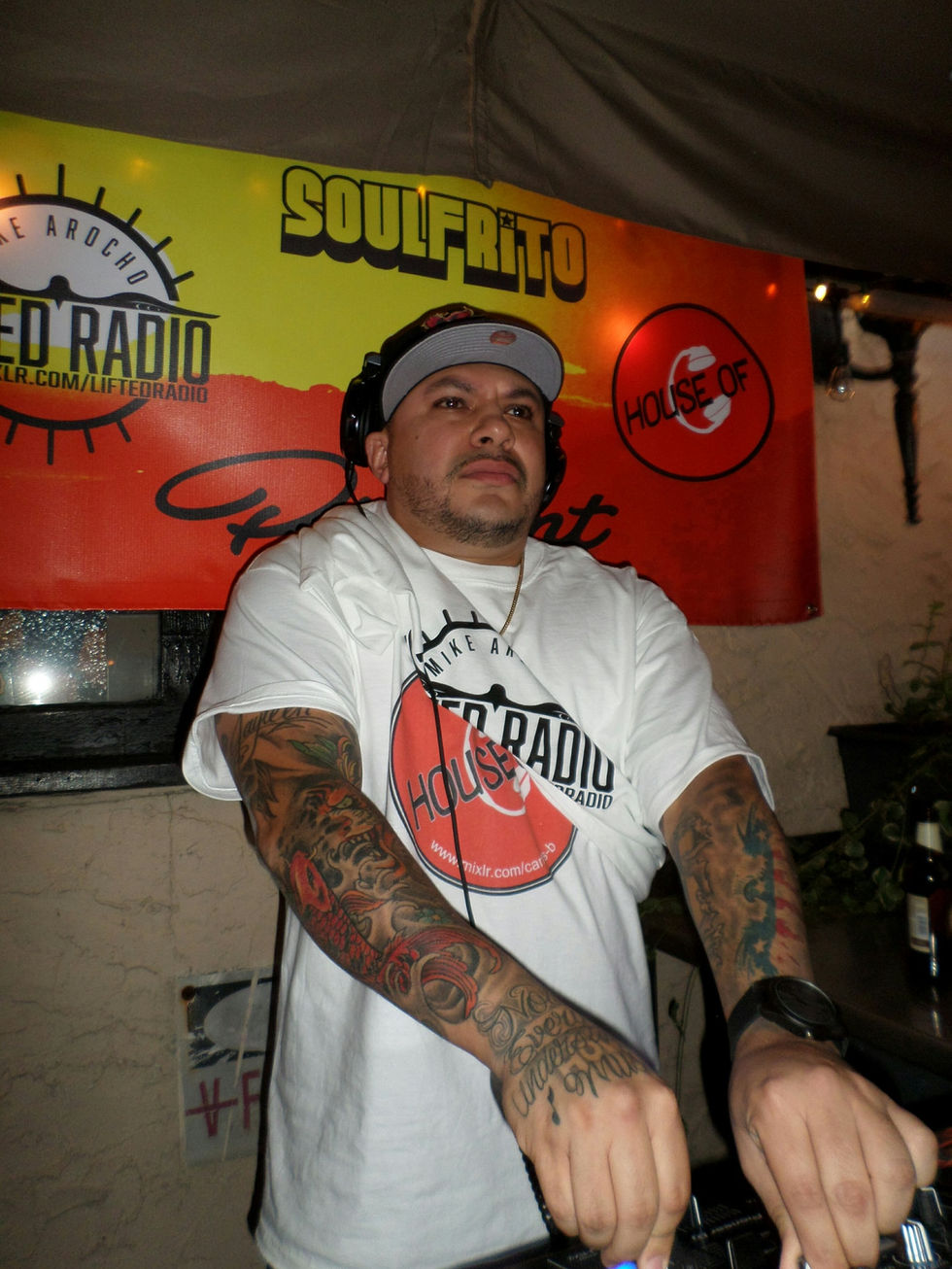 45467557_1980664048683520_6218702475231232000_n