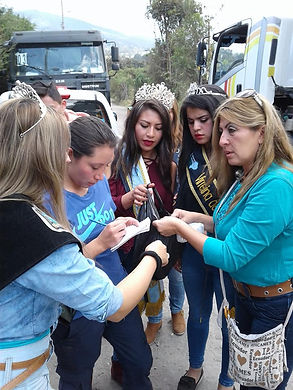 42946599_1896938797061639_69643108722860