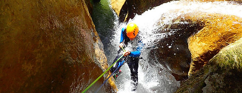 Barranquismo Descenso de Barrancos y Cañones Sierra de Guara Alquezar