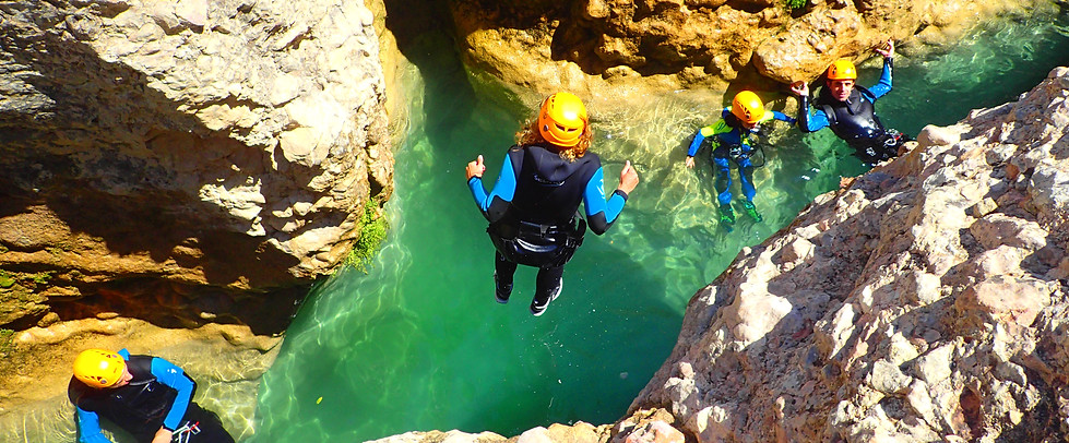 Barranquismo en la Sierra de Guara Alquezar Descenso de Barrancos y Cañones
