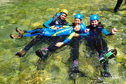 ​Canyoning avec des enfants en Espagne Canyoning familial dans les Pyrénées espagnoles