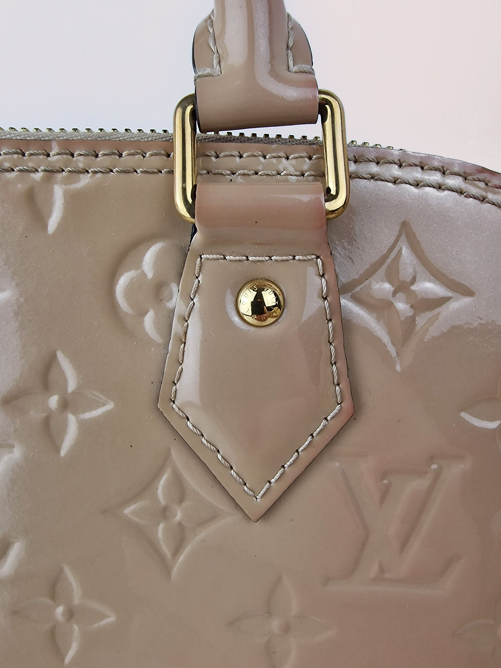 Thumbnail: Louis Vuitton Alma PM Vernis Beige