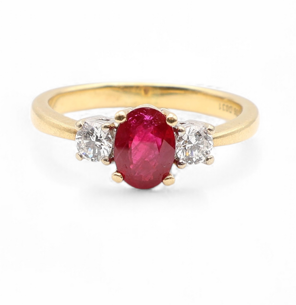 18ct Yellow Gold Ruby & Diamond Ring - 1.00ct Ruby