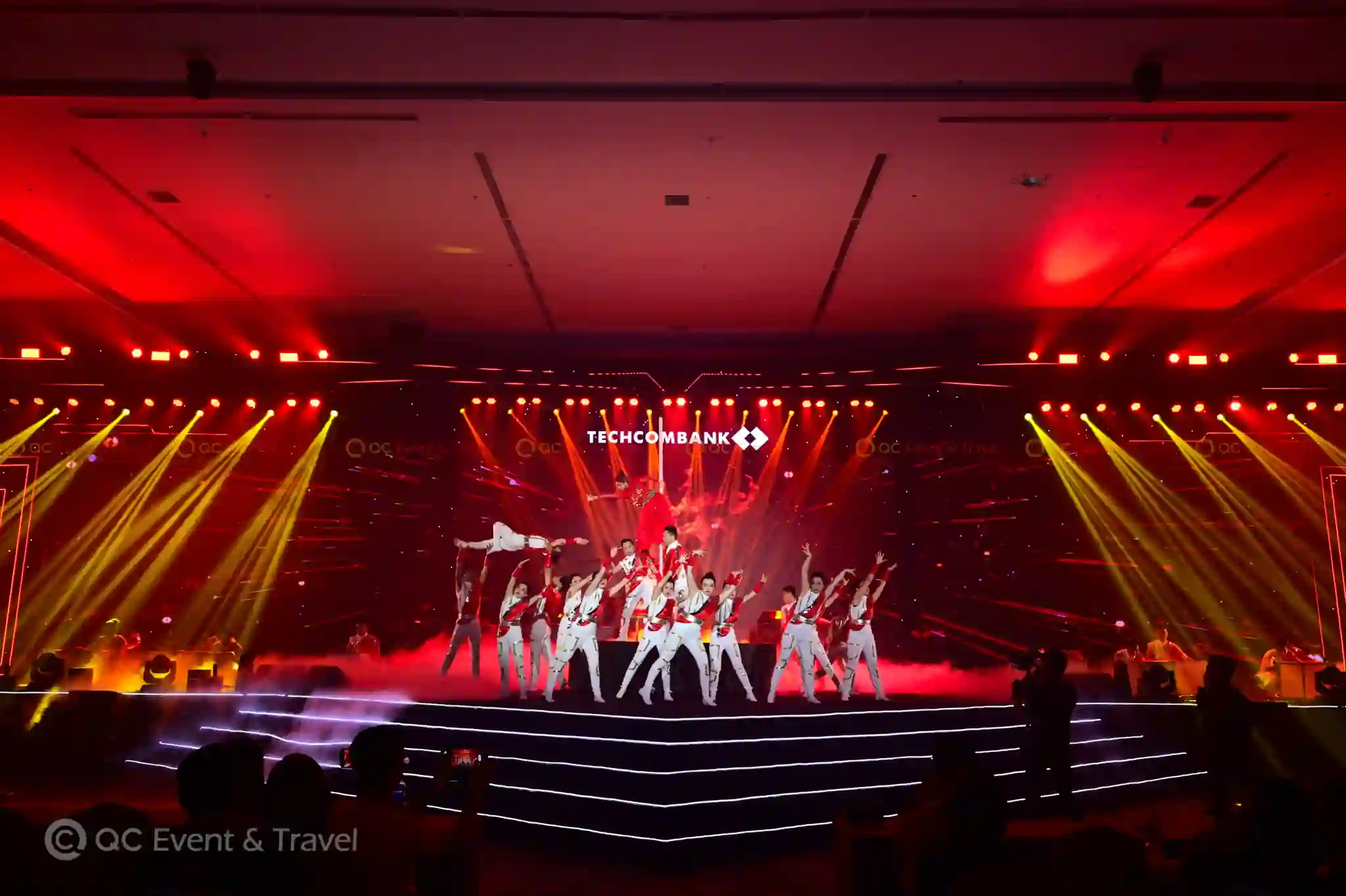 công ty tổ chức sự kiện, tổ chức year end party
