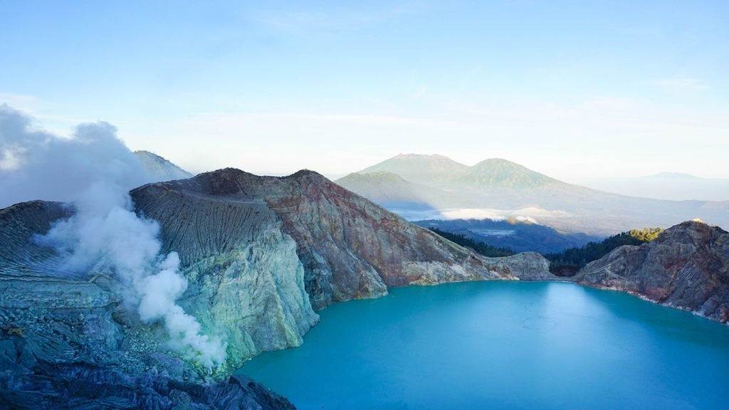 4D3N Fantastic Surabaya-MT.Bromo-Ijen Crater Tour Package